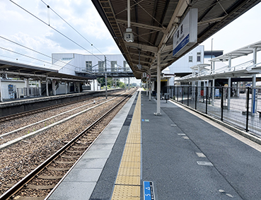 ���C���� ���w