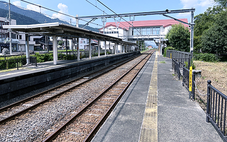 ���l�� �㒆�w