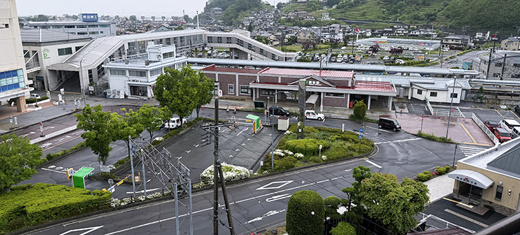 中央線 岡谷駅