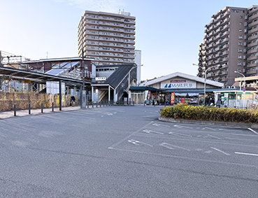 �~�� ���~�w