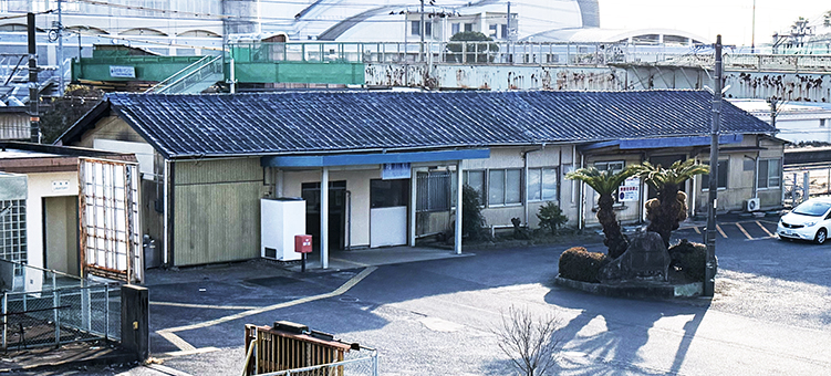 �R�z�� ����w