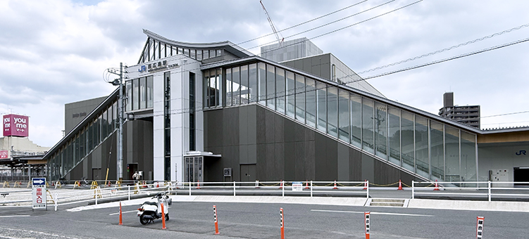 �R�z�� ���L���w