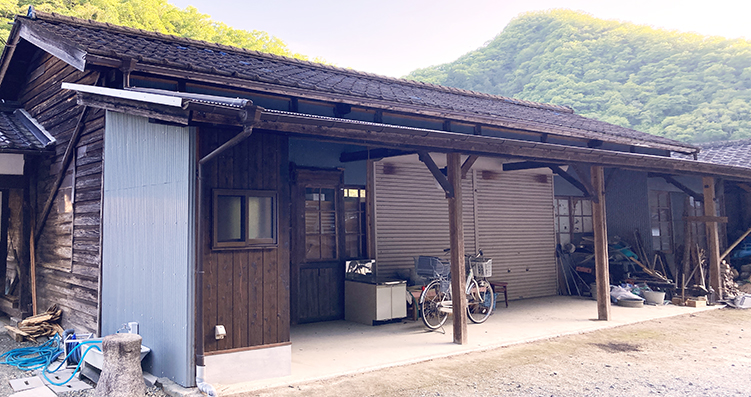 ������ �����L���w���w��