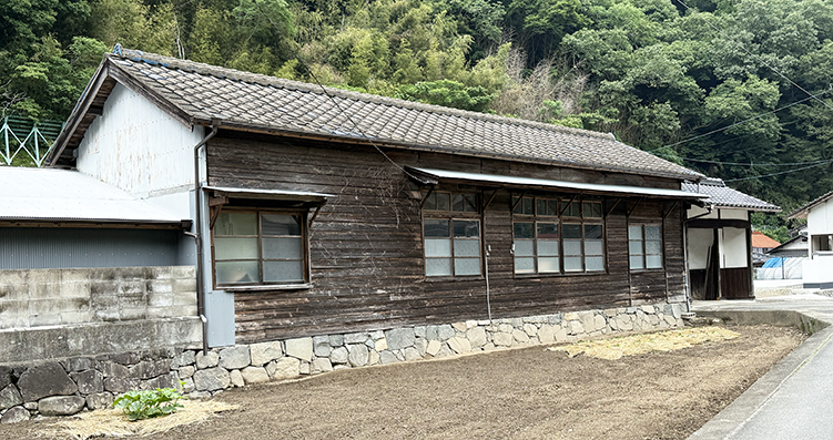 ������ �����L���w���w��