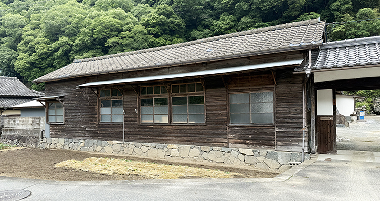 ������ �����L���w���w��