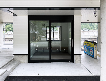 ������ �����L���w