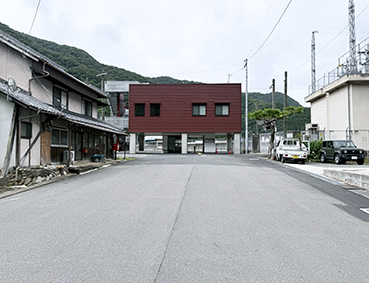 ������ �����L���w