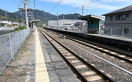 ���� ���w