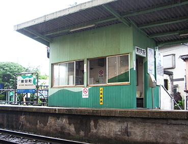 ���� ���J���w