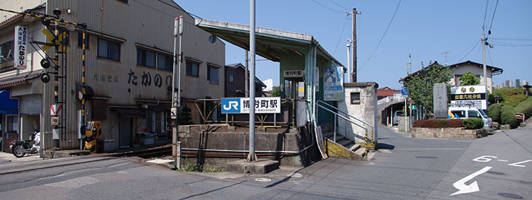 ���� ���J���w