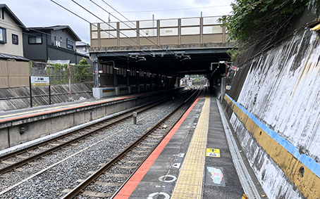 �ޗǐ� JR���X�w