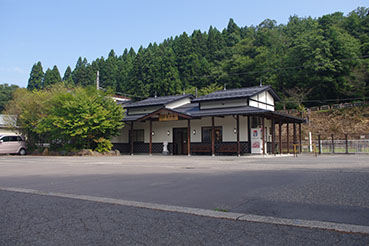 津川駅
