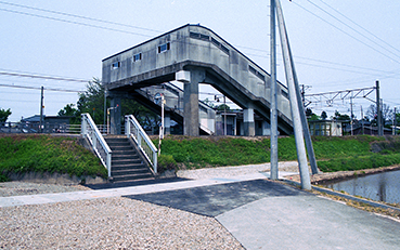 京ケ瀬駅