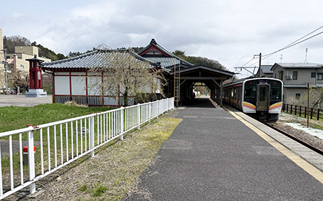 弥彦線 弥彦駅
