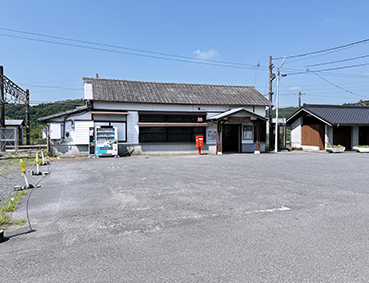 ���c�� ����w