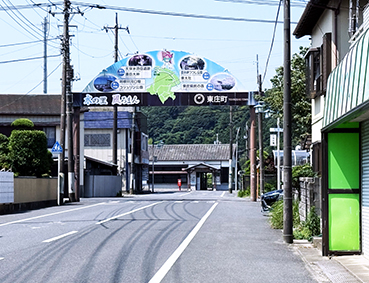 ���c�� ����w