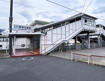 �\�]�� �ɗ\�O���w