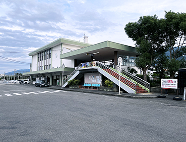 �\�]�� �ɗ\�O���w