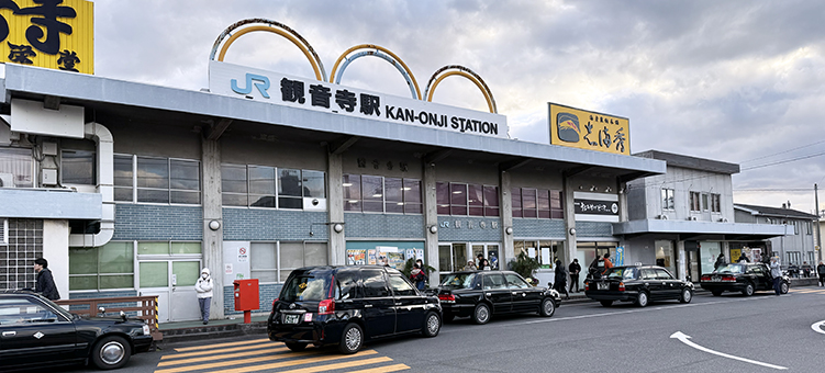 �\�]�� �ω����w