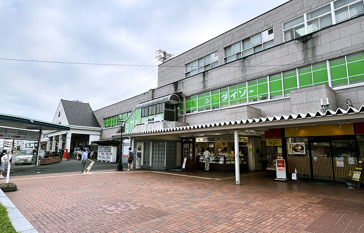 �\�]�� ���R�w ���w