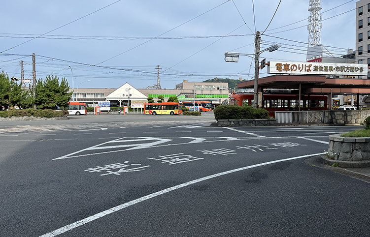 �\�]�� ���R�w ���w