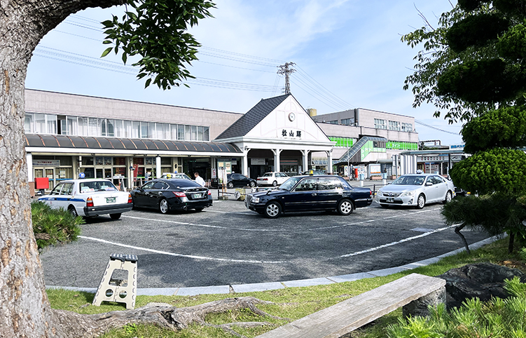 �\�]�� ���R�w ���w