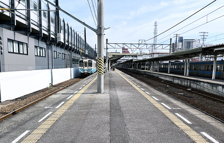 �\�]�� ���R�w ���w