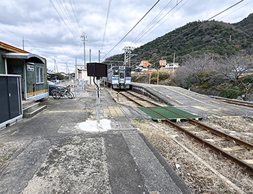 �\�]�� ���Y�w