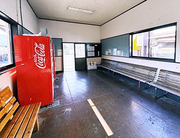 ������ ���g�R��w