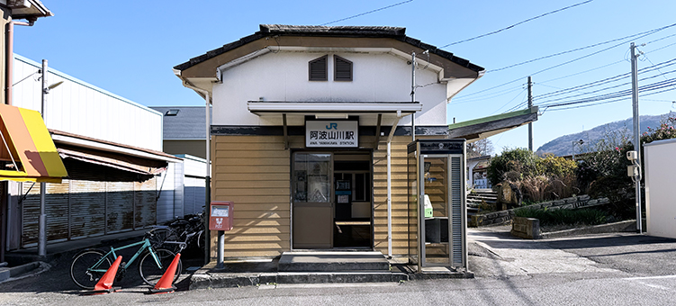 ������ ���g�R��w