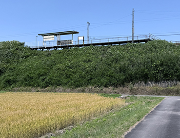 �y�]�� ����w