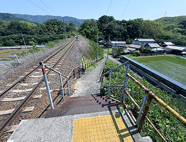 �y�]�� ����w