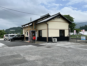 �y�]�� �����w