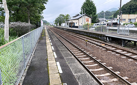 �y�]�� �����w