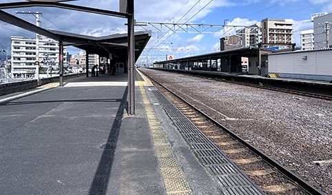 ���L�� �ʕ{�w