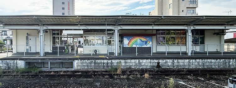 ���L�� ���y���w