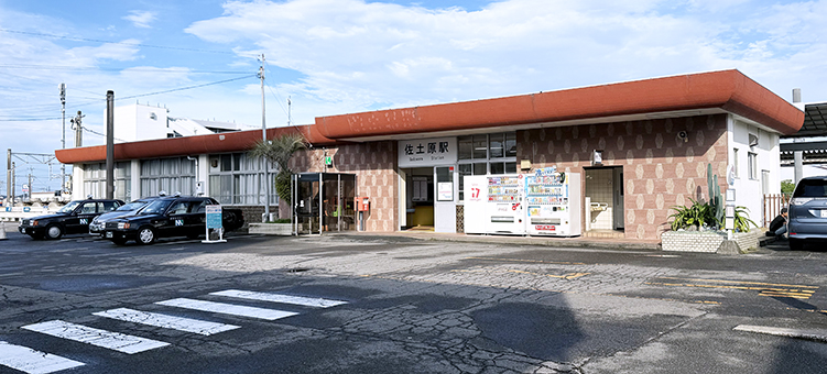 ���L�� ���y���w