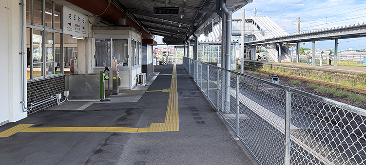 ���L�� ���y���w