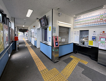 ���L�� ����w