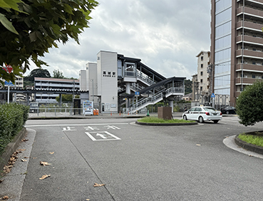 ���L�� ����w