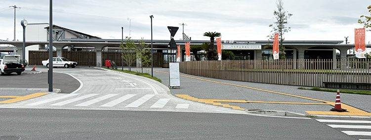 ���L�� ���P�Y�w