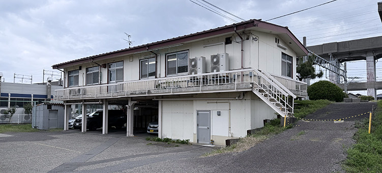 �M�z�� ������M����